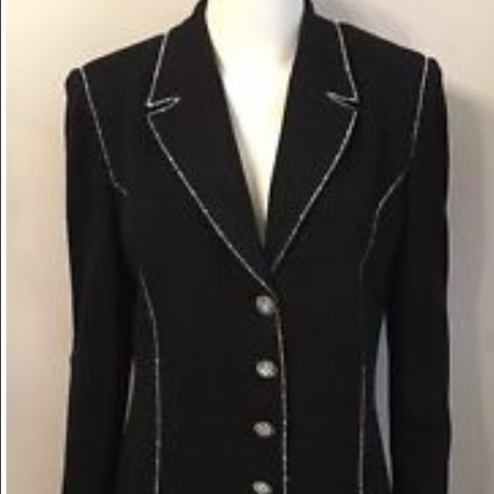 STUNNING ST. JOHN KNIT SKIRT SUIT RHINESTONE TRIM